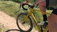 Anclajes de bikepacking tambin en la horquilla
